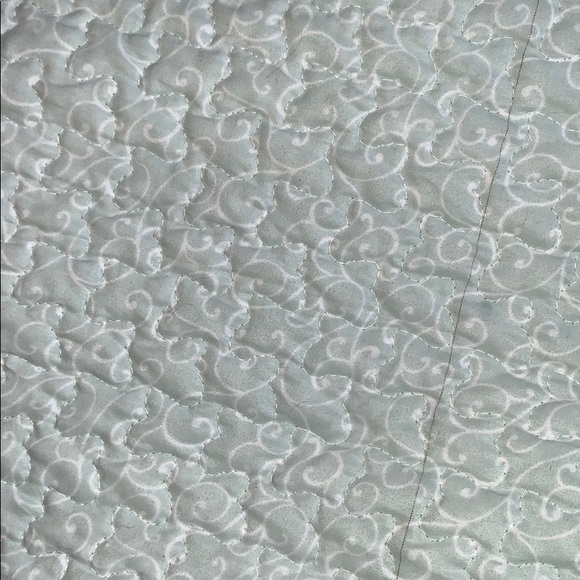 Light Blue FULL SIZE Paisley Quilt! Reversible! - Picture 3 of 5